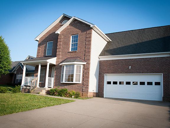 4th image of 3232 Squire Cir