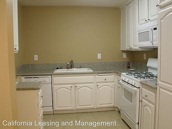 4th image of 25700 Turquesa Dr