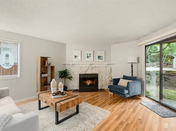12608 NE 119th Street #B2, Kirkland, WA 98034
