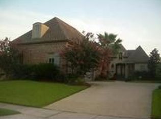 10812 N Shoreline Ave, Baton Rouge, LA 70809