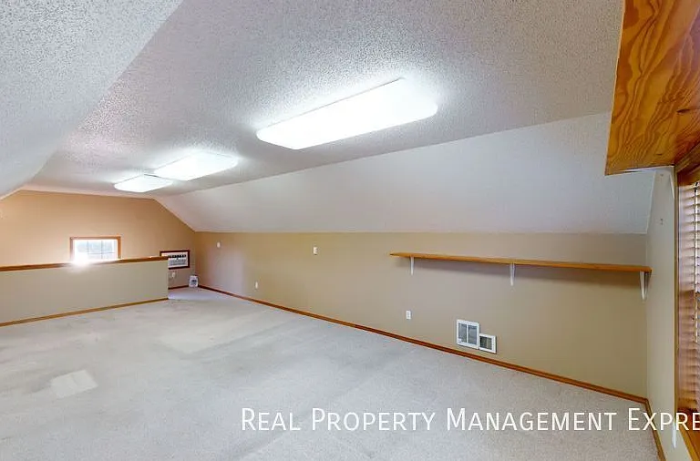 305 E Pine Lake Dr — Photo 30