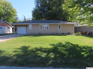 304 S 1st St, Cedar Bluffs, NE 68015