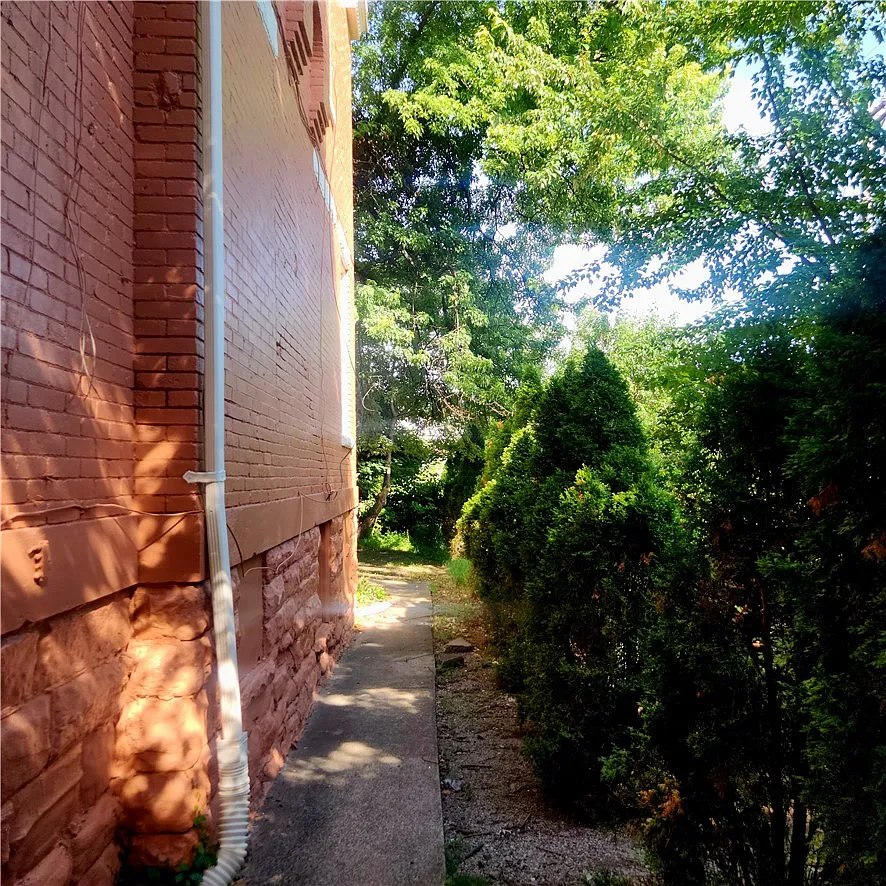 1 bed, 800 sqft, $1,110 — Photo 3