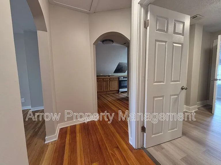 2727 P St #4 — Photo 3