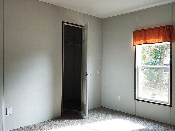 3rd image of 203 PEPPERMINT Avenue