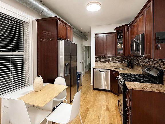 4th image of 83 Maple St APT 2L