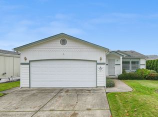 171 Village Dr, Cottage Grove, OR 97424