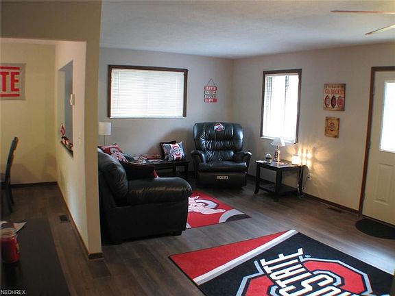 5th image of 548 Carol Ln