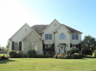 8423 Meadowmoore Pl NW, Pickerington, OH 43147