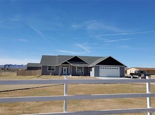 865 S San Pedro Rd, Golden Valley, AZ 86413