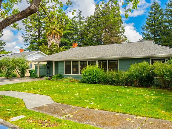 3rd image of 702 Del Mar Avenue