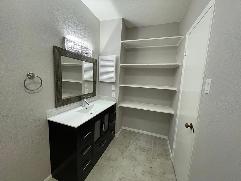 5981 Arapaho Rd #1004 — Photo 10