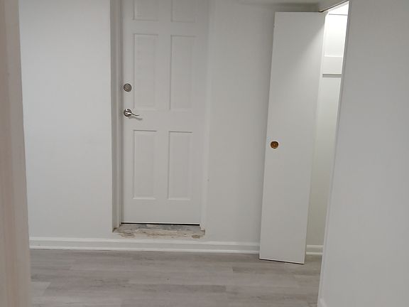 4th image of 48 S Devoe Ave Floor 1