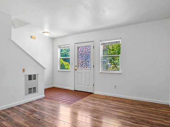 4th image of 342 Taylor VIew Drive