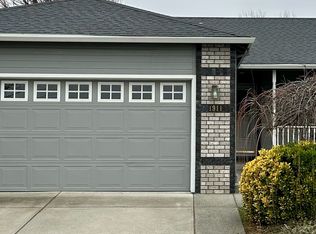 1911 Green Valley Way, Central Pt, OR 97502