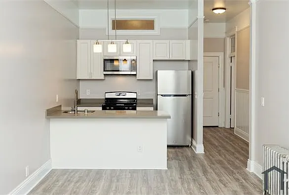 337 Georgia St #202 — Photo 8