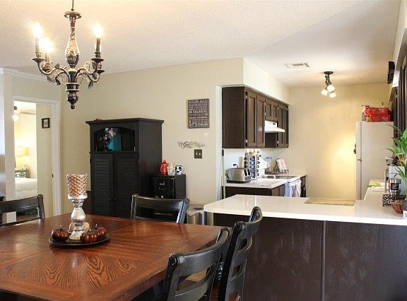 4th image of 8532 E 38th Pl