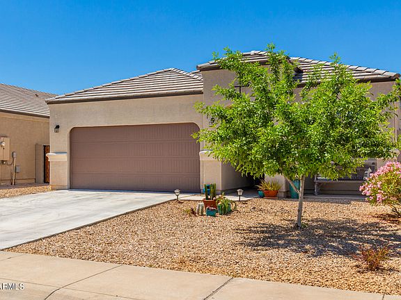 3rd image of 11397 E PRIMROSE Lane