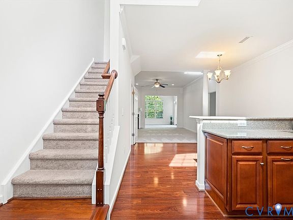 4th image of 934 Morattico Cir
