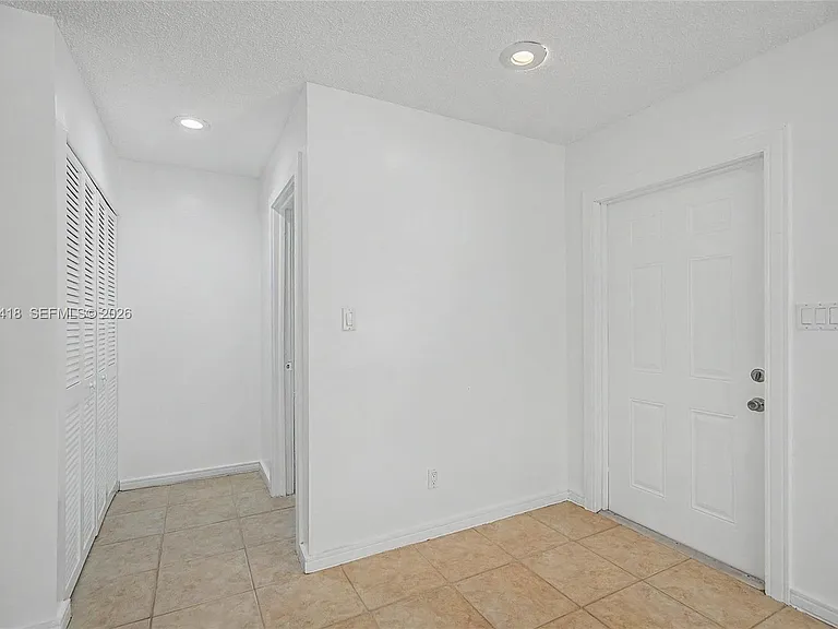 10711 SW 116th Ave — Photo 11