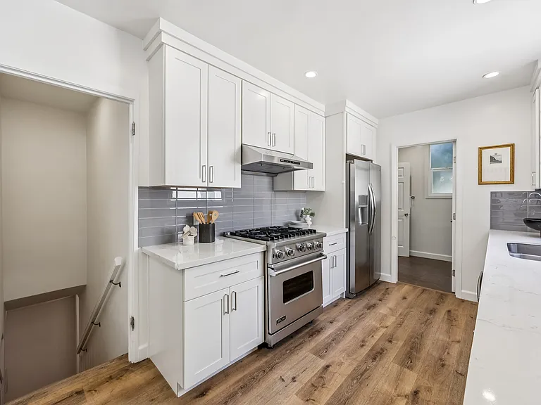 610 Hillcrest Blvd — Photo 22