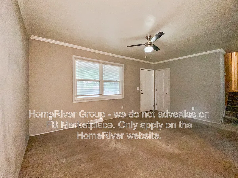 3 bed, 1.0 bath, 896 sqft, $1,595 — Photo 3