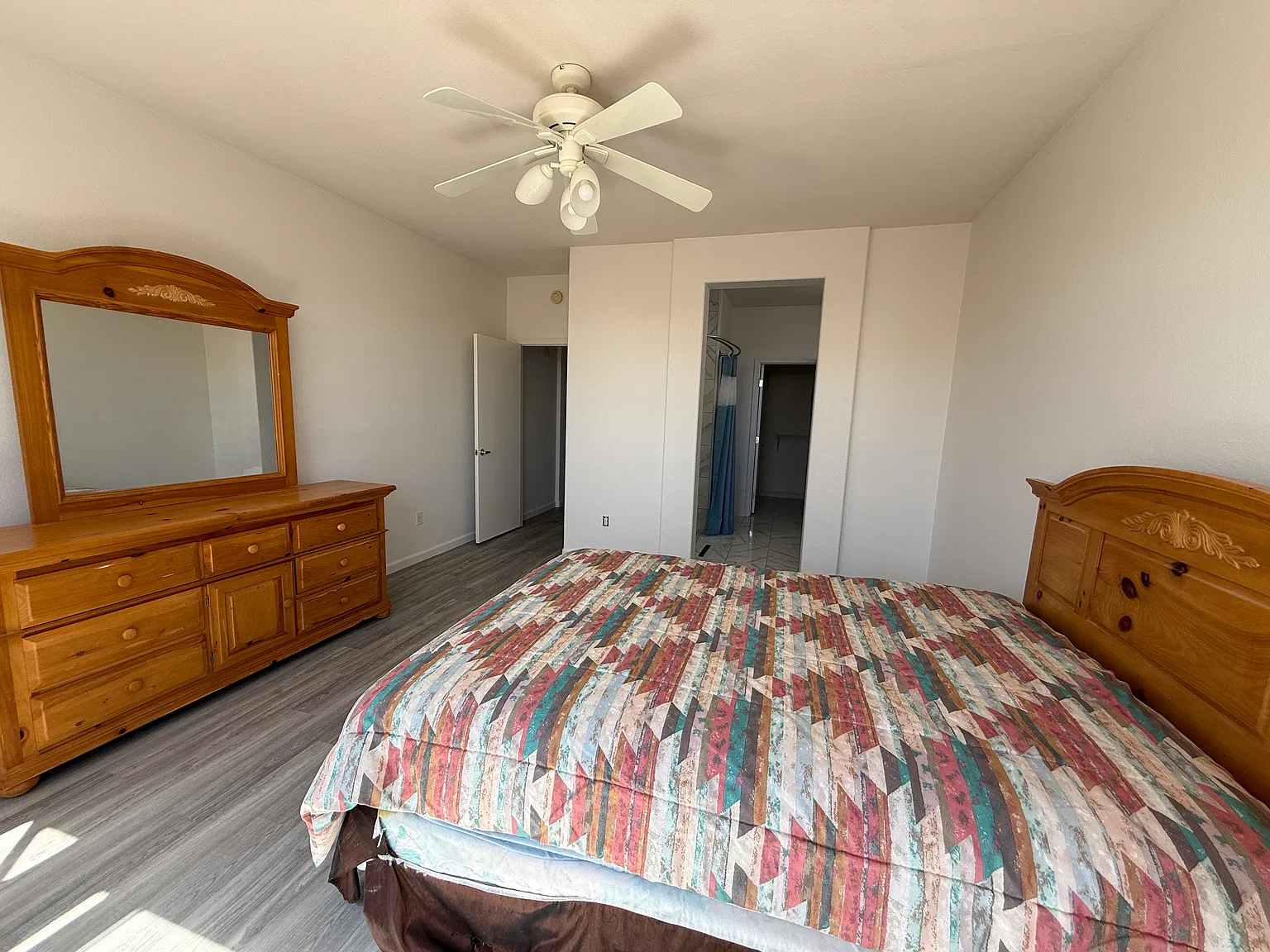 2 bed, 1366 sqft, $1,800 — Photo 3
