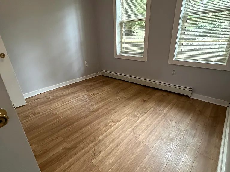 29 Bartholdi Ave #1A — Photo 6