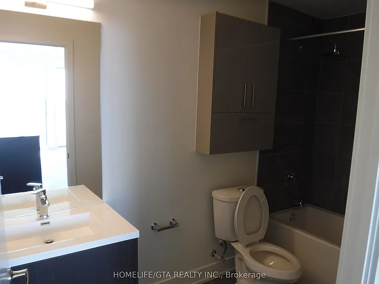 180 Fairview Mall Dr #2001 — Photo 5