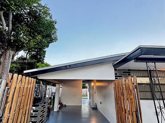 3rd image of 6137 Dewey St #6137