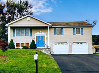 145 Woodring Rd, Drums, PA 18222