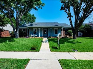 403 Creekmeadow Ln, Lewisville, TX 75067