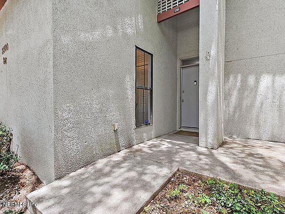 4th image of 2301 WOOD HILL Place
