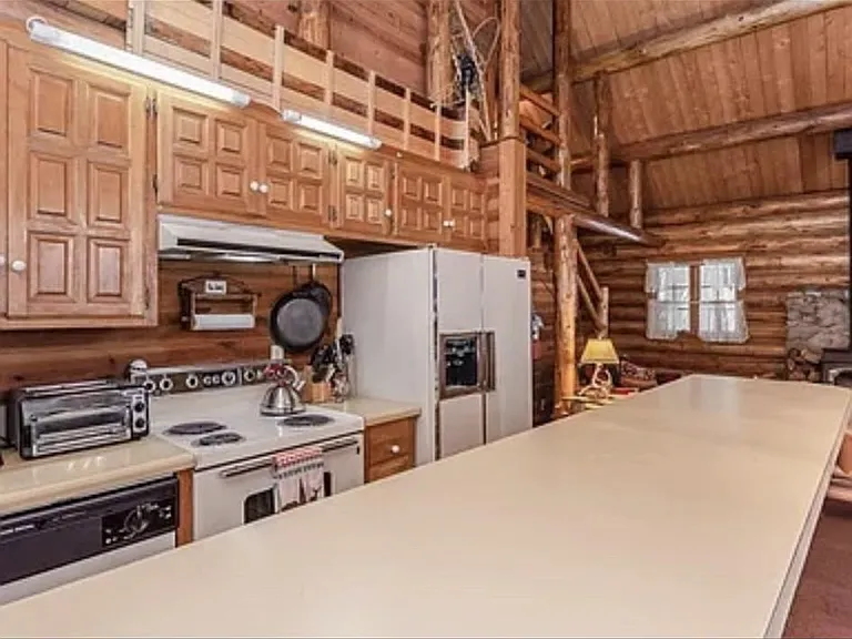 223 Tamarack Ln — Photo 32