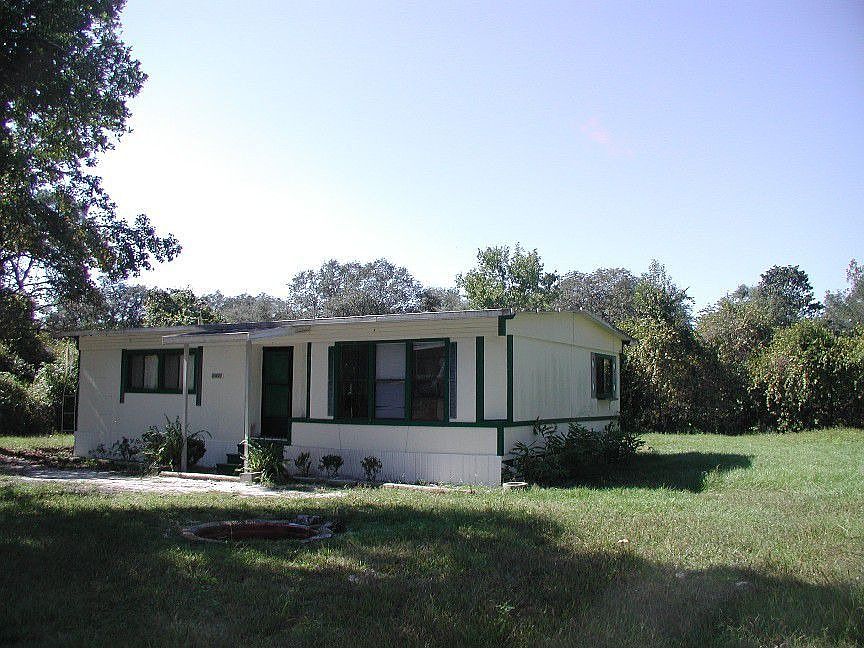Large, fenced yard