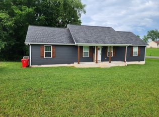 533 Blue Sky Cir, Lafayette, TN 37083