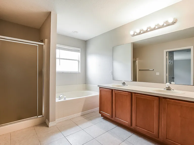 14332 Abington Heights Dr — Photo 10