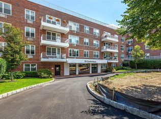 25 Canterbury Rd APT 1T, Great Neck, NY 11021