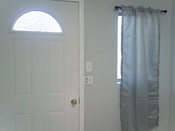 2nd image of 424 1/2 W Lime Ave