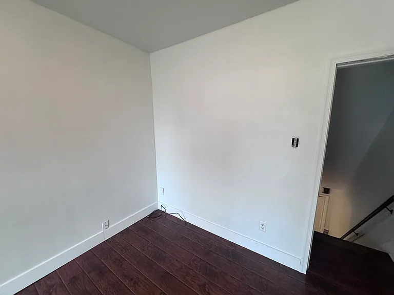 50 South St — Photo 2