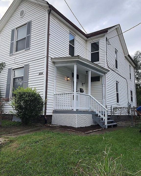 1st image of 209 S G St