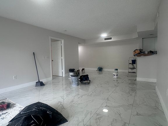 5th image of 5011 Wiles Rd APT 207