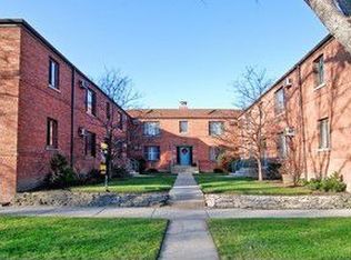 1542 Ashland Ave #2B, River Forest, IL 60305