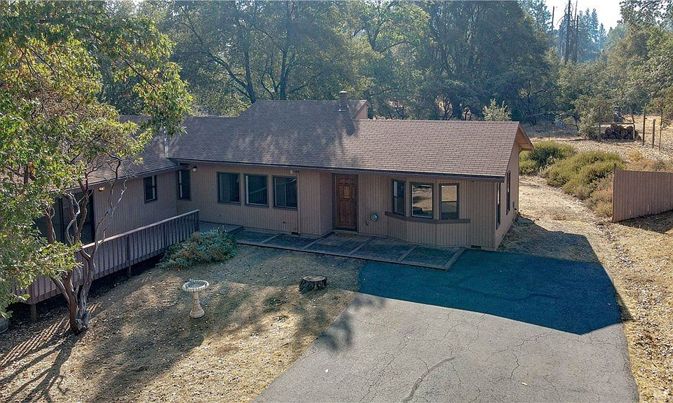 1st image of 3826 Pinecrest Dr