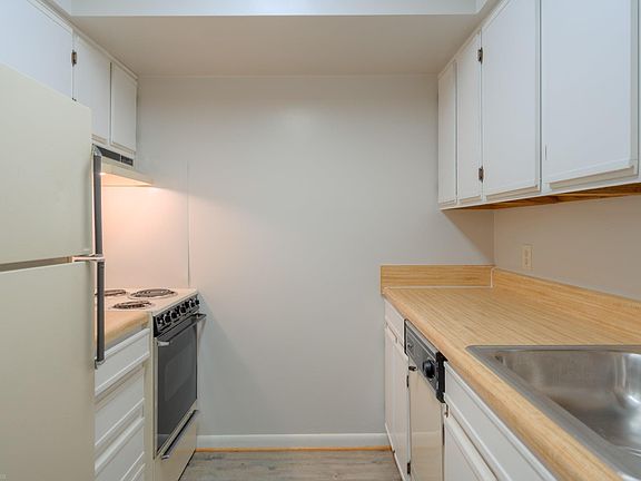 4th image of 505 Sunridge Dr APT A