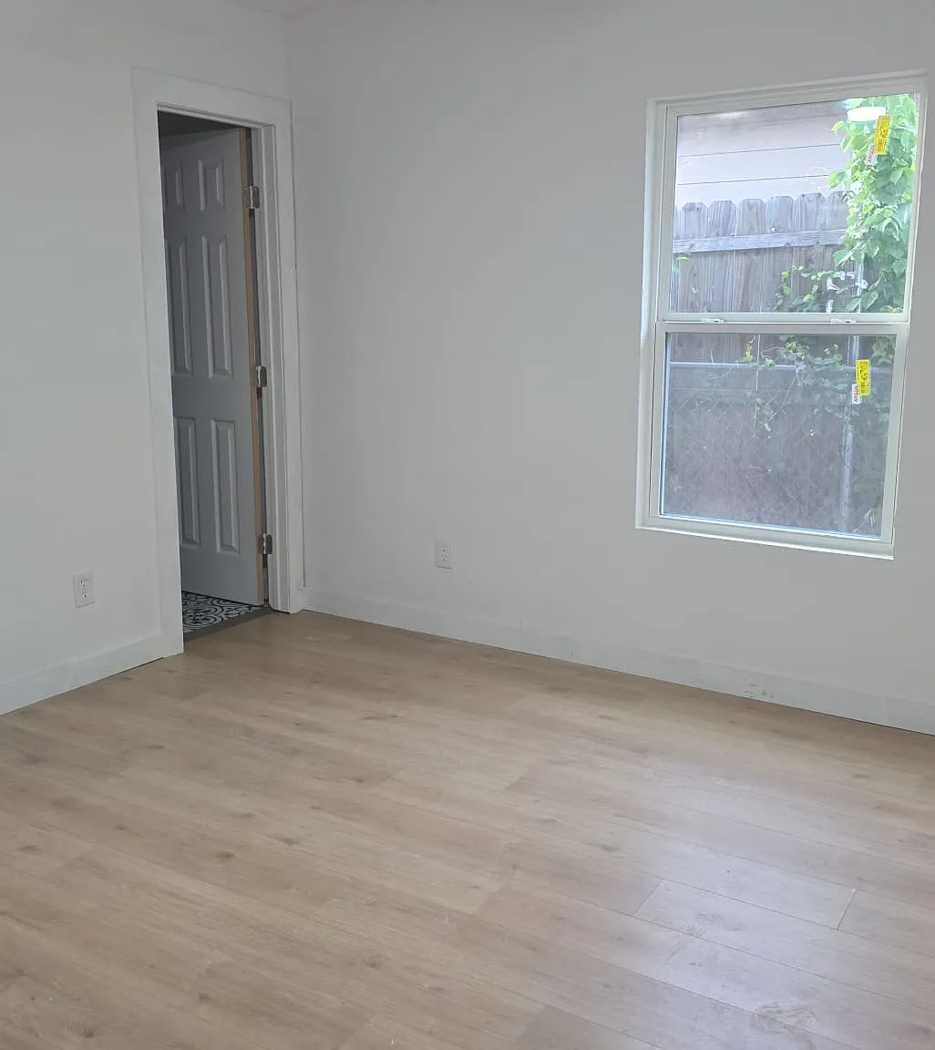 4 bed, 1700 sqft, $1,900 — Photo 4
