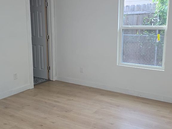4th image of 3804 Kynard St