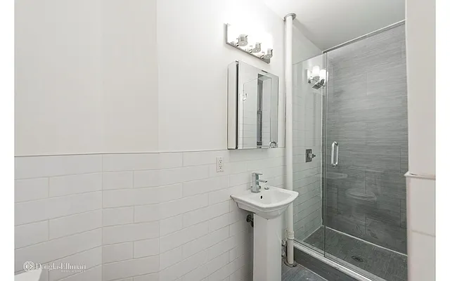 Rented by Douglas Elliman | media 14