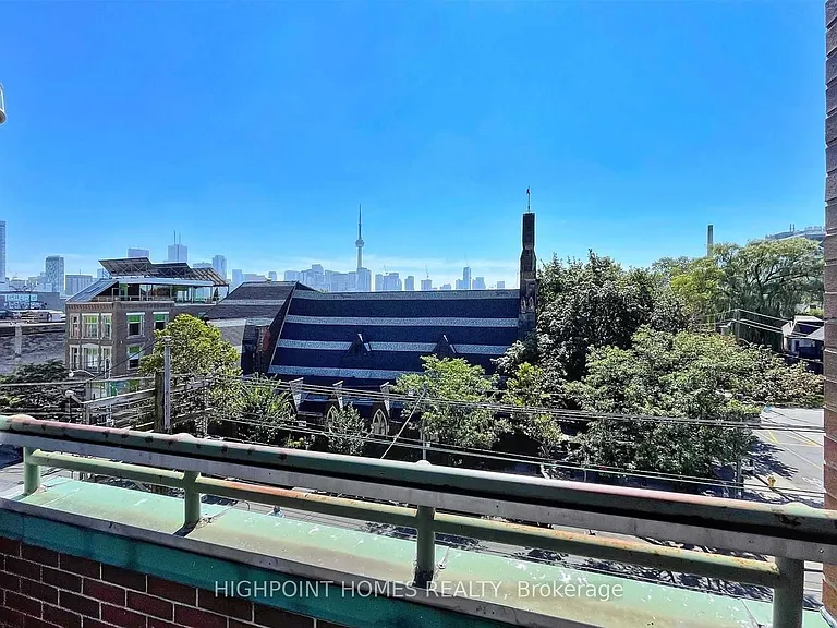 360 College St #401 — Photo 25