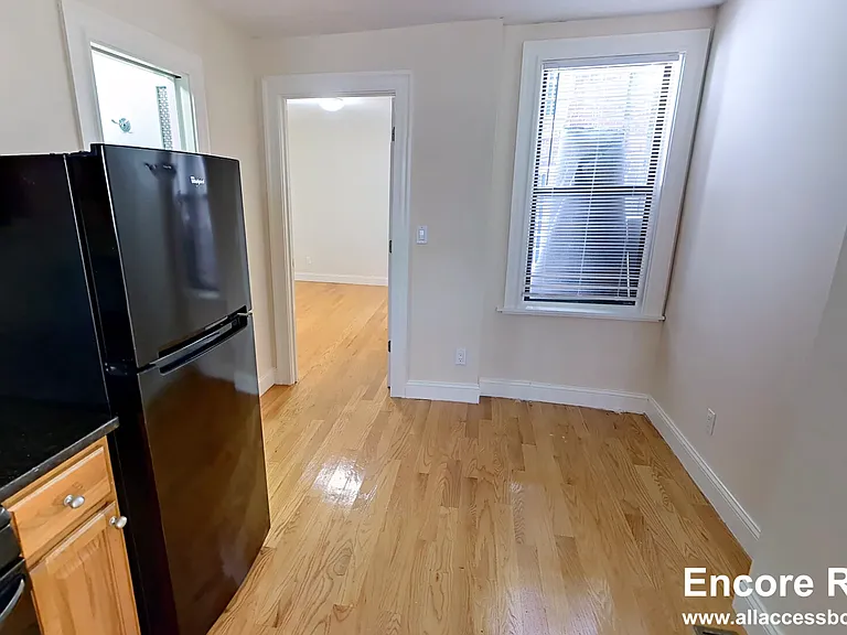 60 Joy St #1 — Photo 4